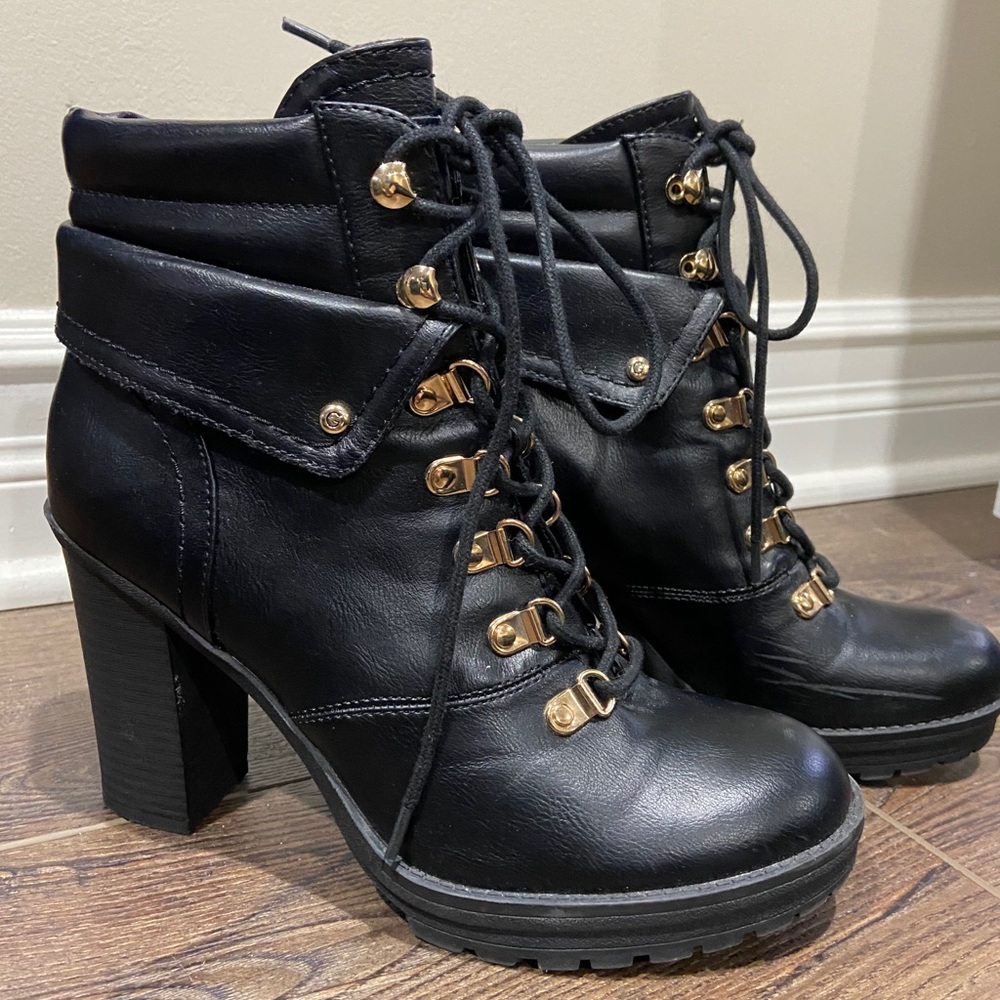 Guess high heel combat boot